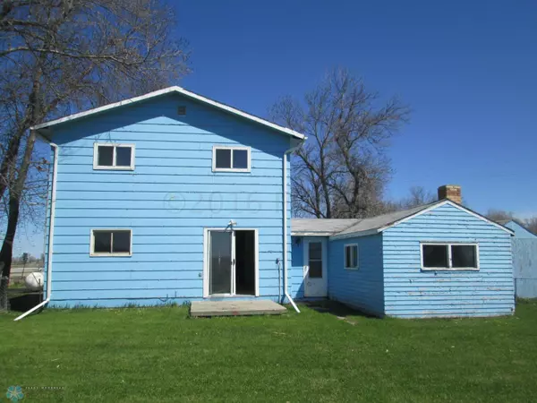 102 ROBERTS AVE NW, Cooperstown, ND 58425