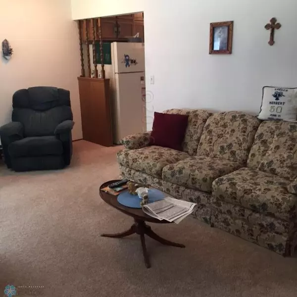 Fargo, ND 58103,1737 15 ST S