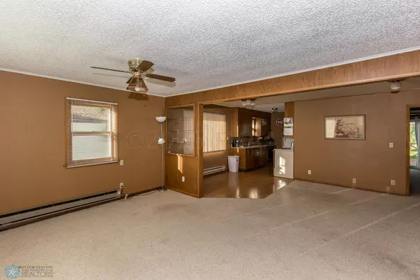 Fargo, ND 58103,1417 15TH ST S