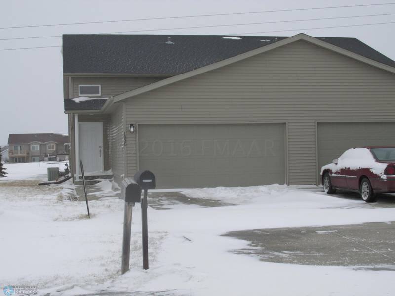 1038 38 1/2 AVE W, West Fargo, ND 58078