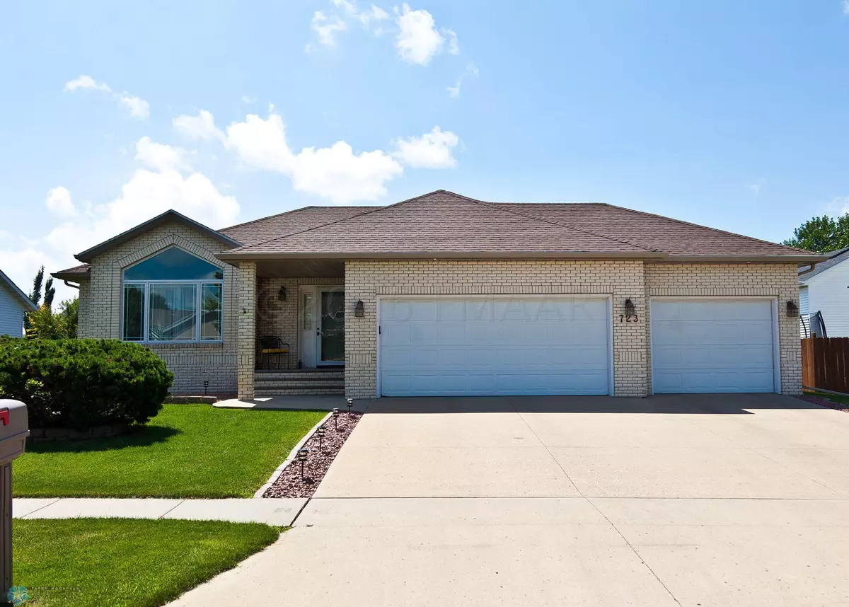 West Fargo, ND 58078,723 14 1/2 AVE E
