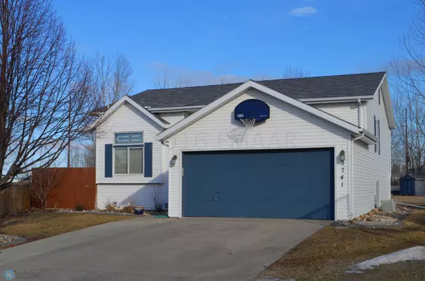 Moorhead, MN 56560,3741 VILLAGE GREEN CIR