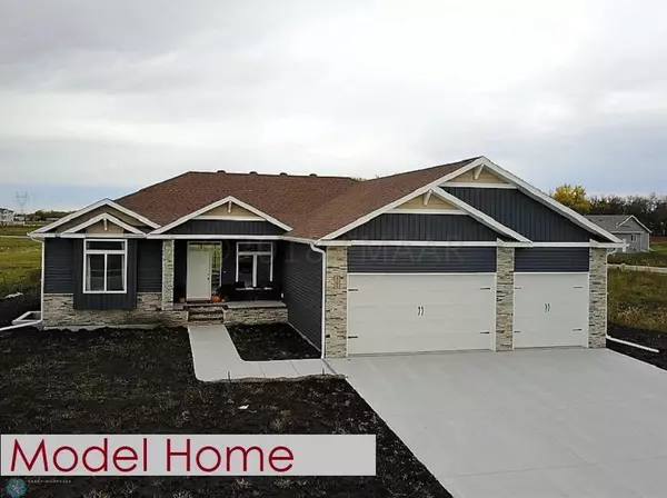 4209 BRISTLECONE LOOP S, Fargo, ND 58104