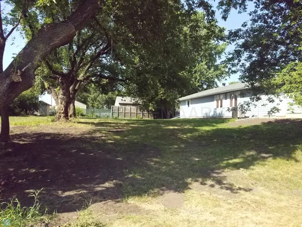 Hunter, ND 58048,103 1ST ST E