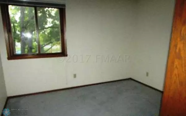 Fargo, ND 58103,3250 15TH AVE S