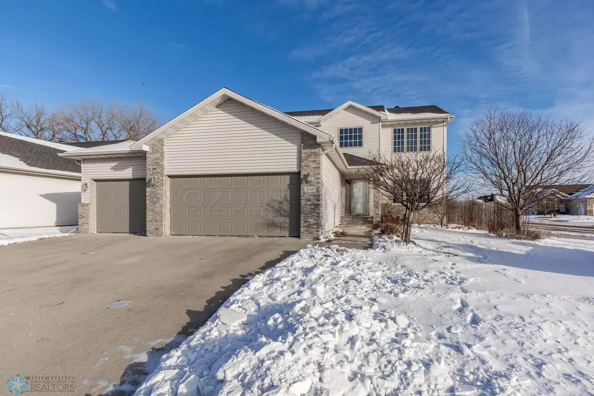 Fargo, ND 58103,3505 WOODBURY CT S