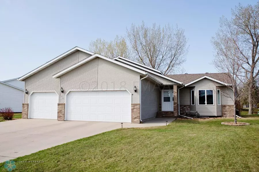 1821 33RD ST S, Moorhead, MN 56560