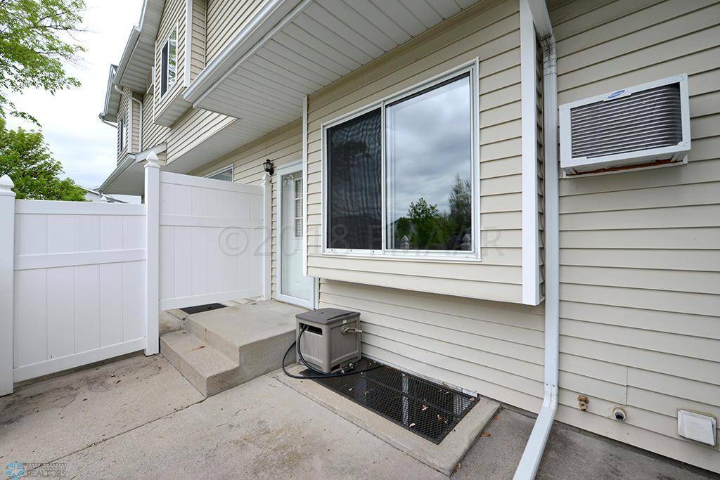 Fargo, ND 58102,3709 10 ST N ##C
