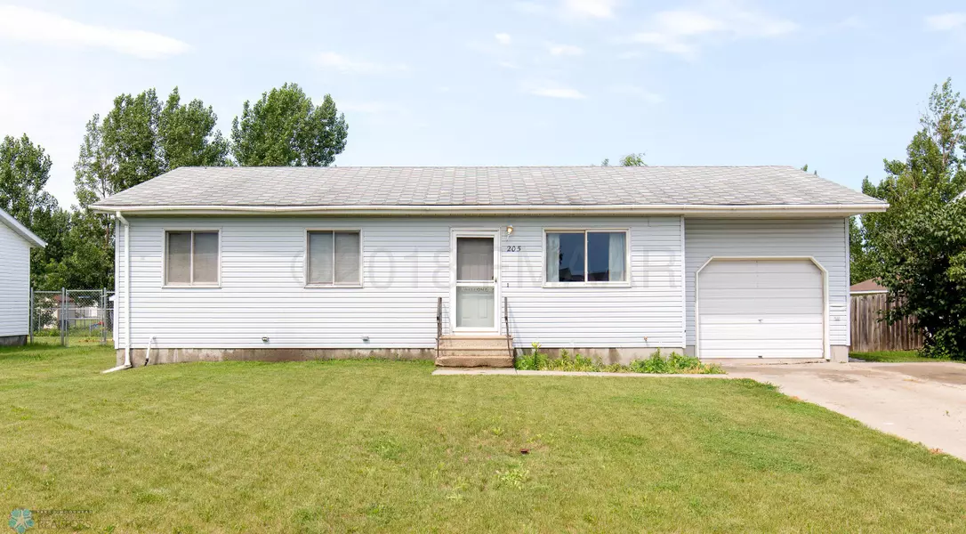 205 4TH ST E, Horace, ND 58047