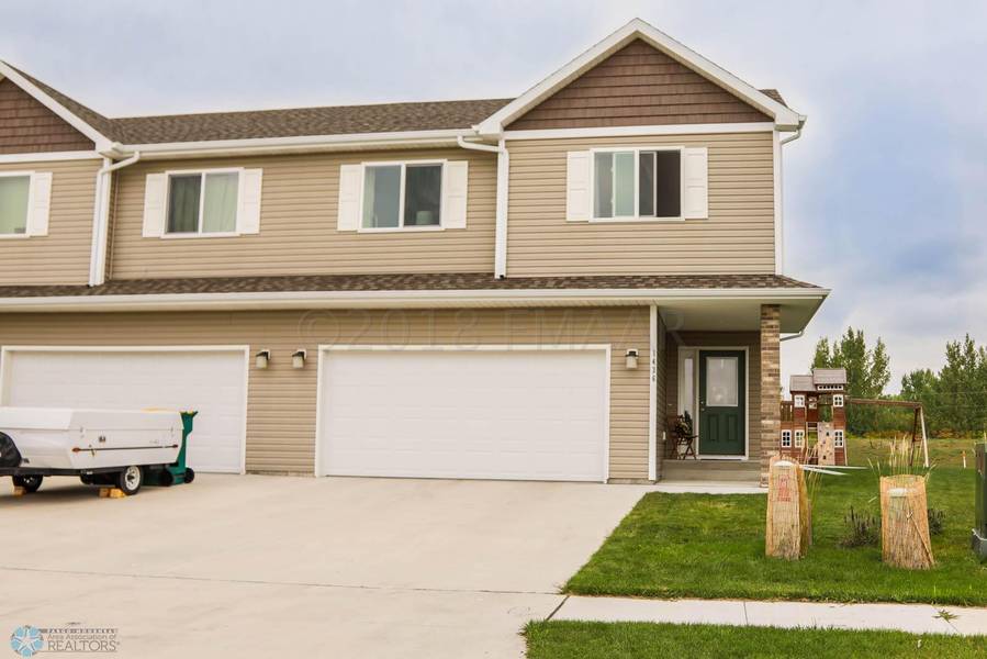 1436 GOLDENWOOD DR, West Fargo, ND 58078