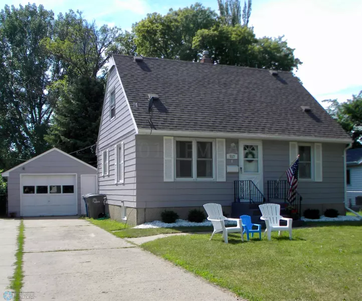 517 17 ST N, Moorhead, MN 56560
