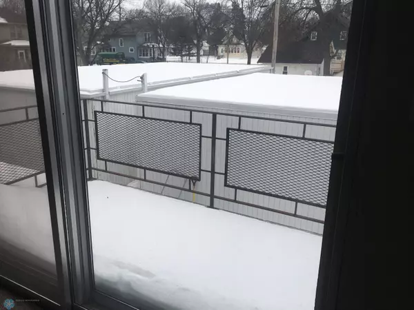 Fargo, ND 58102,702 OAK ST N ##F