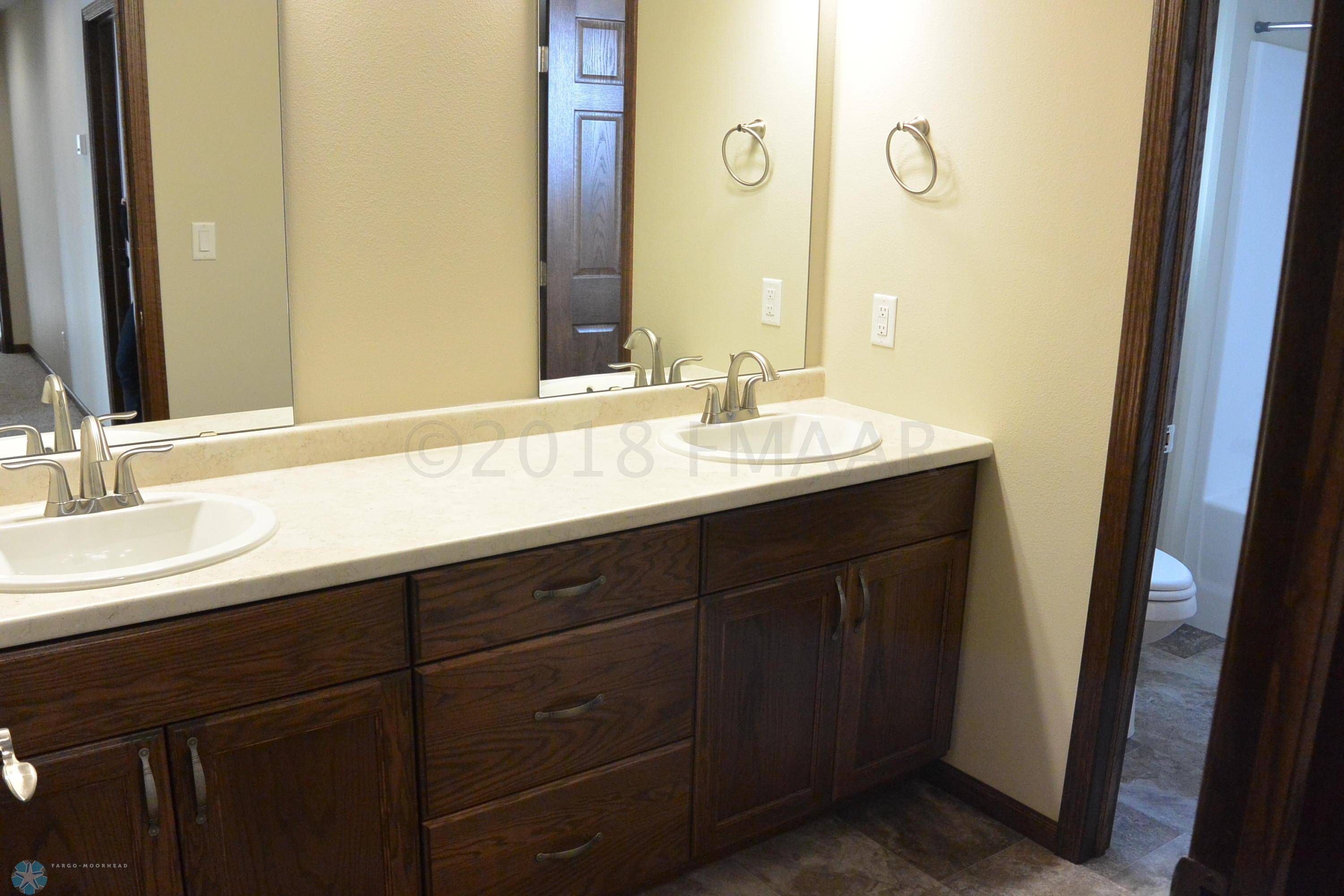 Mayville, ND 58257,814 RIVERWOOD DR