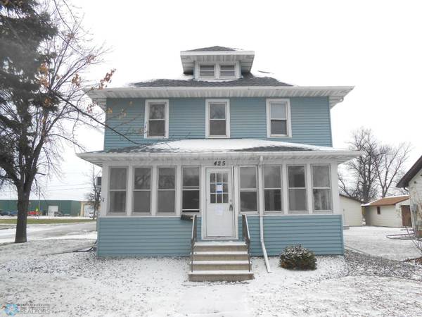 425 5TH ST S, Wahpeton, ND 58075