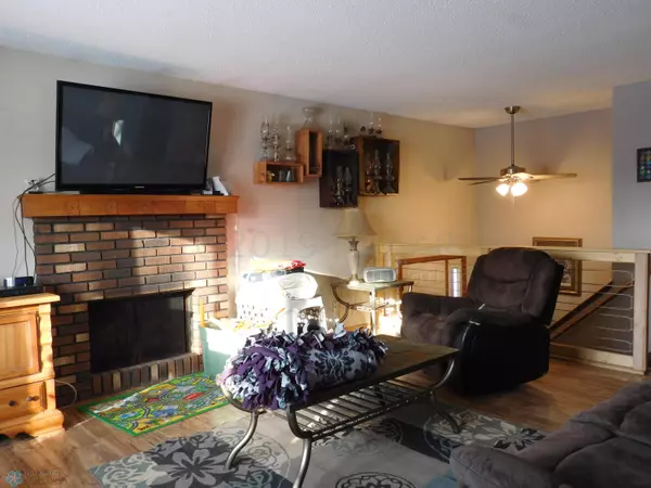 Fargo, ND 58103,1806 26 AVE S