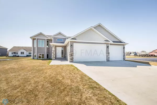 Mapleton, ND 58059,256 REDWOOD DR