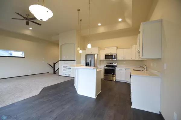 Fargo, ND 58104,6054 14 ST S