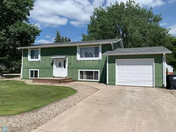 903 ROSE ST, Lisbon, ND 58054