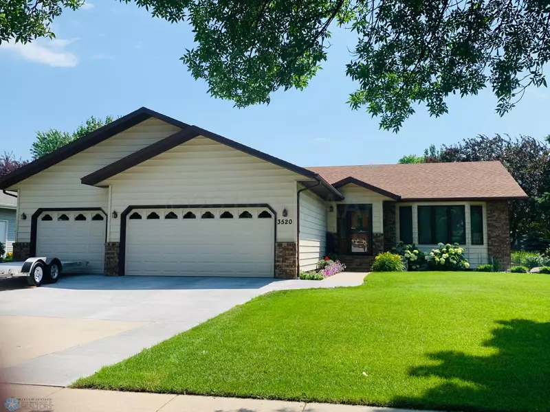 3520 22ND ST S, Fargo, ND 58104