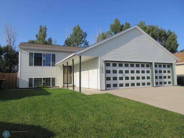 1828 HUNTINGTON LN, West Fargo, ND 58078