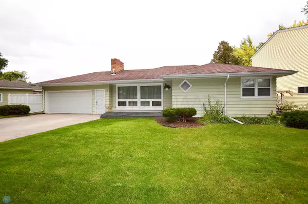 97 18 AVE N, Fargo, ND 58102