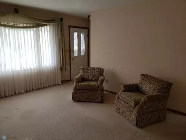 Fargo, ND 58102,85 27 AVE N
