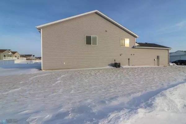 Fargo, ND 58104,6297 57TH AVE S