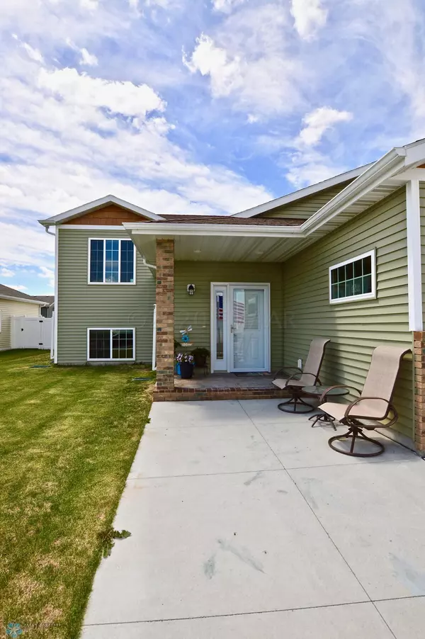 Moorhead, MN 56560,3533 17TH ST S