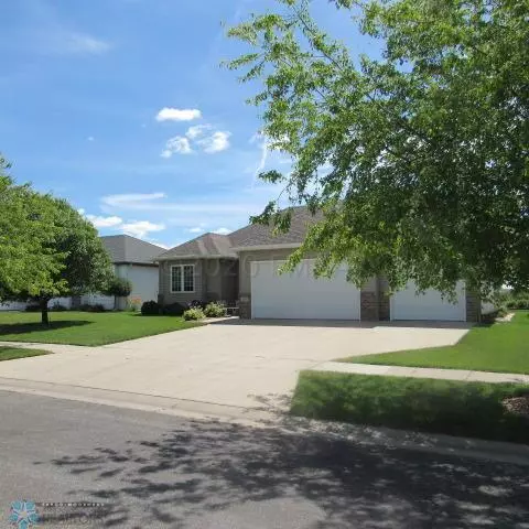 Moorhead, MN 56560,605 43 1/2 AVE S