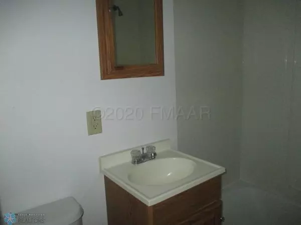 Fairmount, ND 58030,202 1ST ST