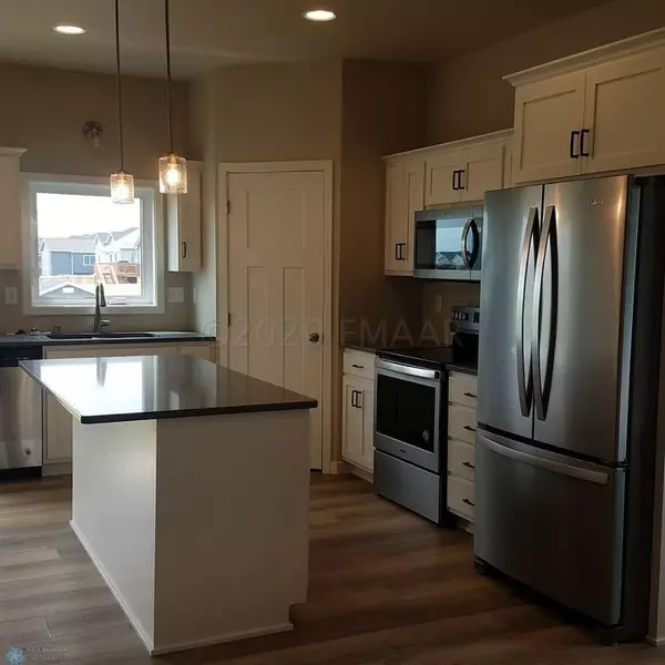 Fargo, ND 58104,2891 72ND AVE S