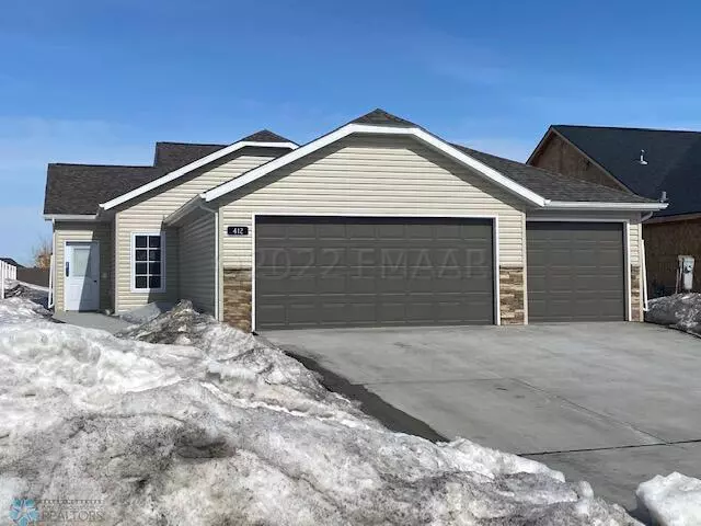 412 38TH AVE E, West Fargo, ND 58078