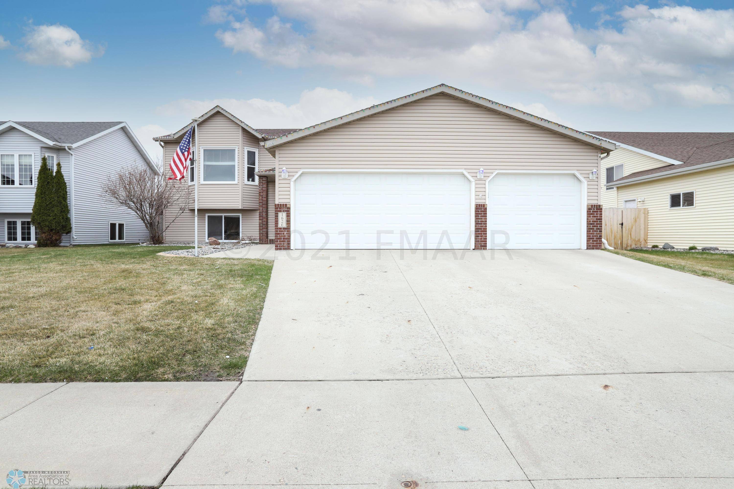 1626 7 ST W, West Fargo, ND 58078