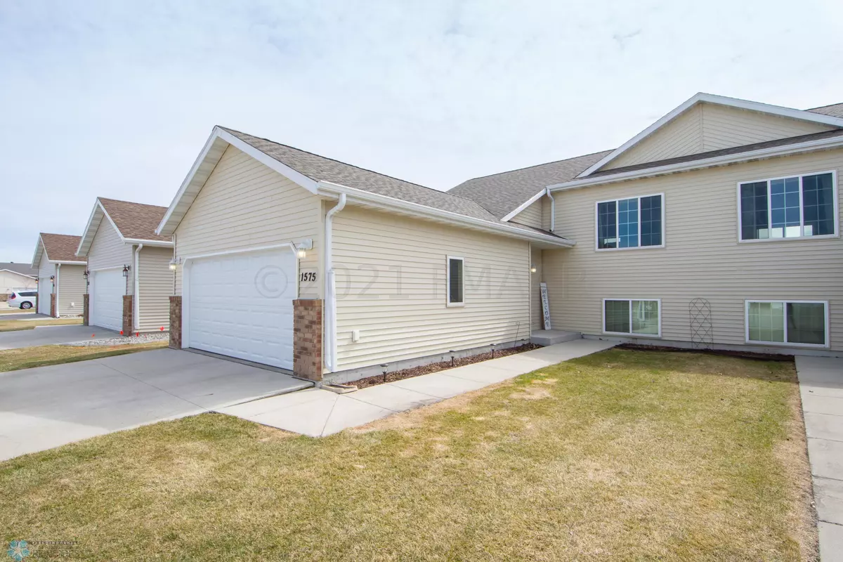 Moorhead, MN 56560,1575 34TH AVE S