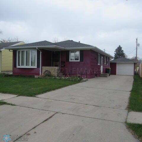 118 4TH AVE W, West Fargo, ND 58078