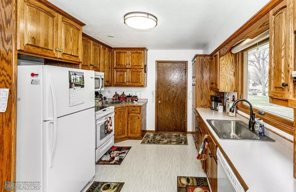 Horace, ND 58047,7121 WOODLAND CIR