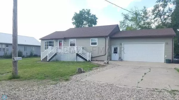Forman, ND 58032,224 MAPLE AVE E