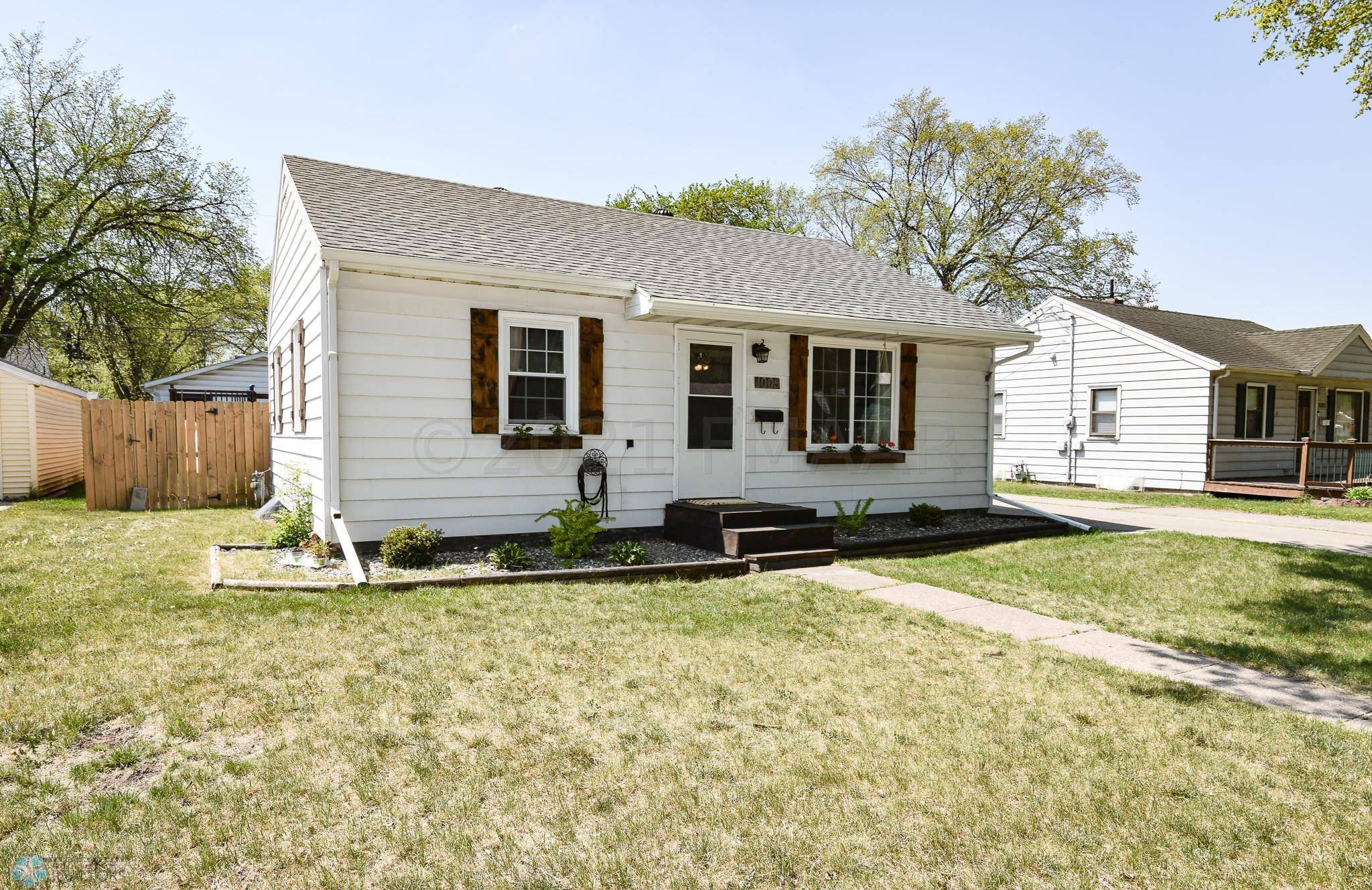 1005 19TH ST S, Fargo, ND 58103