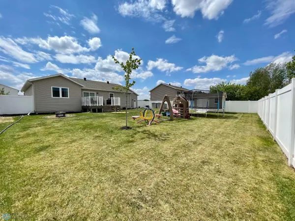 Fargo, ND 58104,4333 35 AVE S