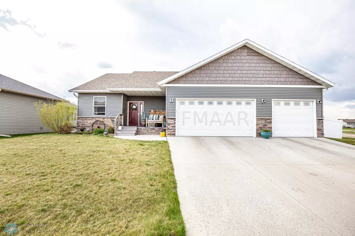 West Fargo, ND 58078,2606 8 ST W