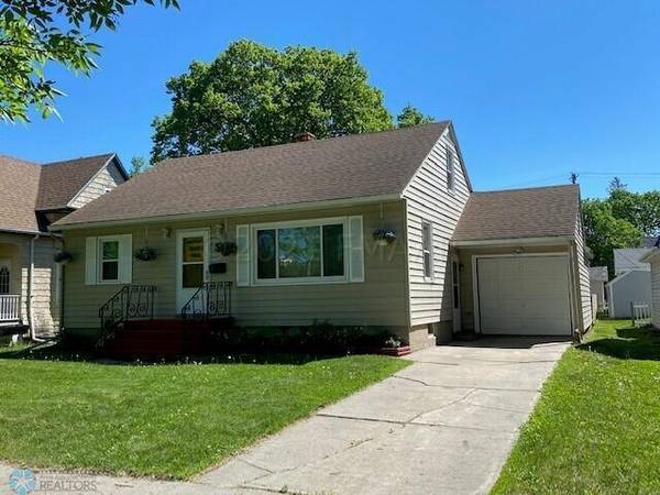 226 8TH ST N, Breckenridge, MN 56520