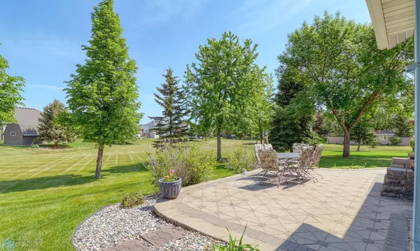 Fargo, ND 58103,3327 26 AVE S