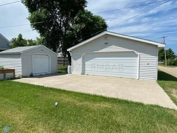 Breckenridge, MN 56520,426 9TH ST S