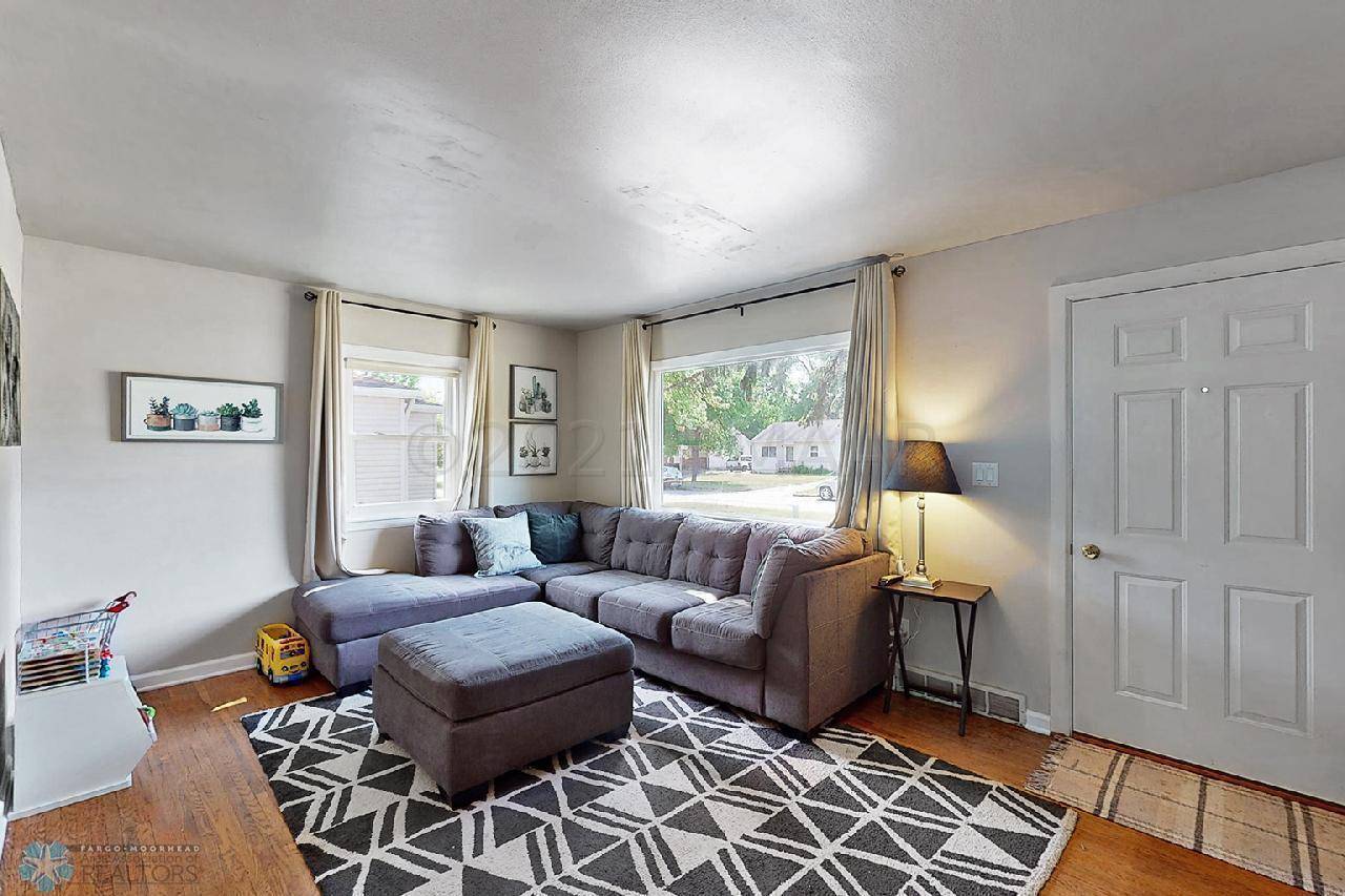 Fargo, ND 58103,1518 13 1/2 ST S