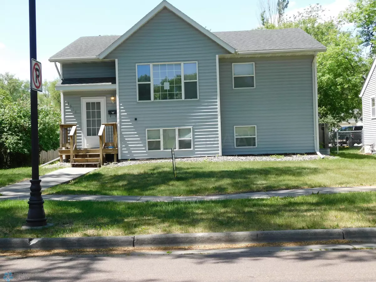 Fargo, ND 58102,1618 9 ST N