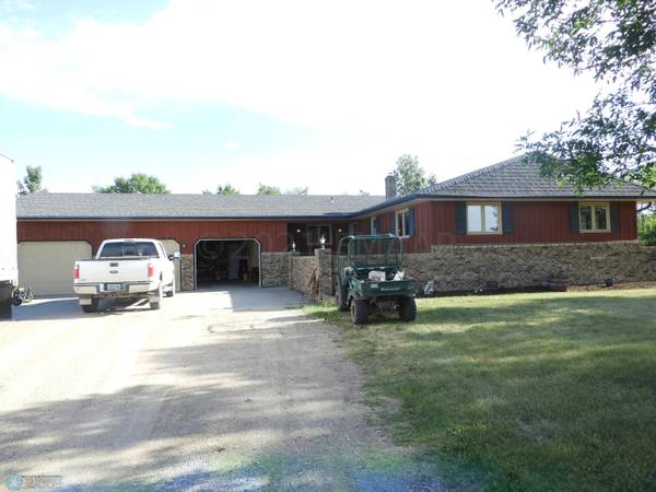 17245 COUNTY ROAD 8, Wahpeton, ND 58075