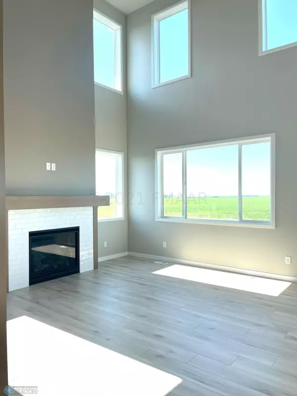 Fargo, ND 58104,4272 PINE Pkwy S