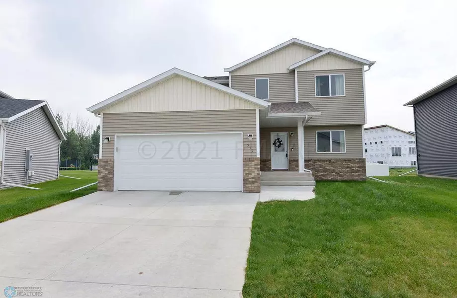 777 ALBERT DR W, West Fargo, ND 58078