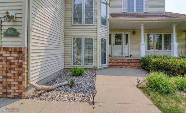 Fargo, ND 58104,4802 MEADOW CRK S