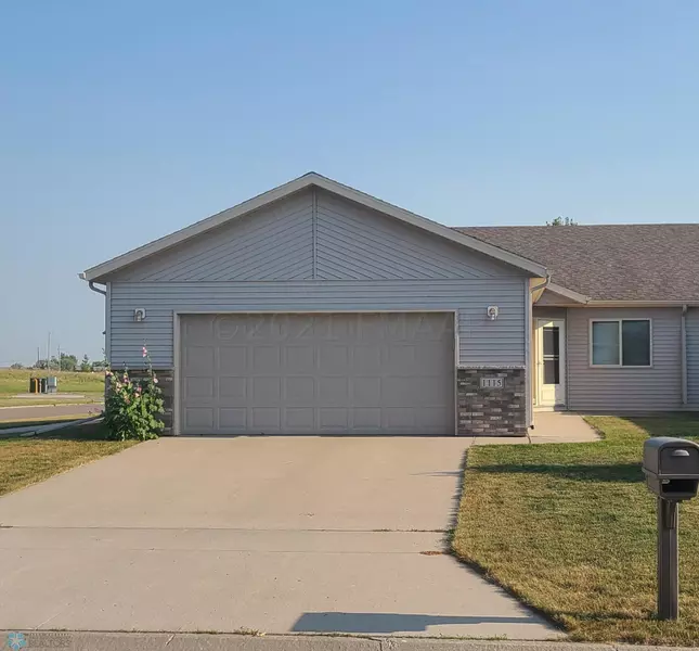 1115 SOUTHWOOD DR, Dilworth, MN 56529